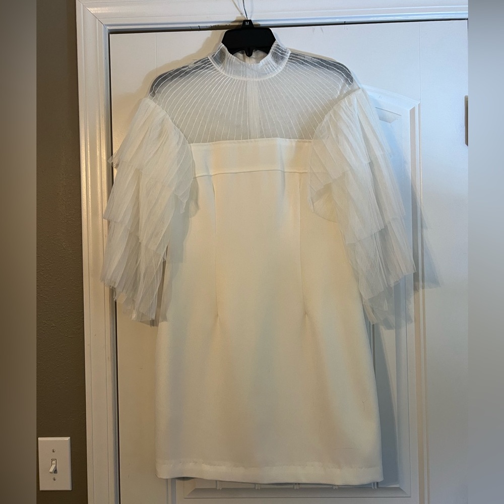 White dress, beautiful on! Size 6